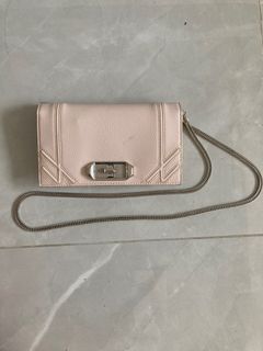 （分類：）位於 。 由 ccubed 提交（商品編號 1235882637，圖片 1）。簡介： 。