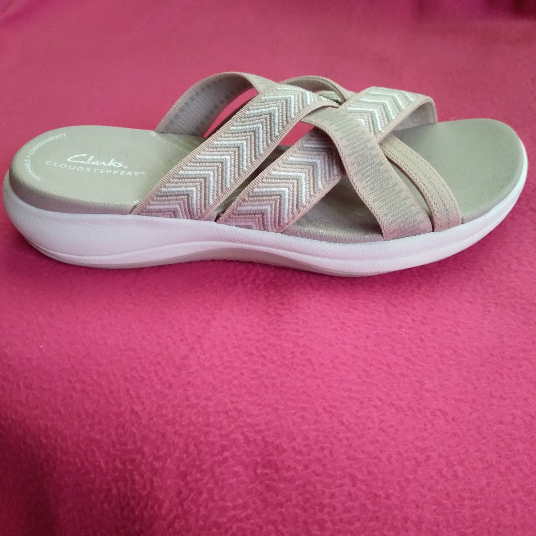 Clarks Cloudsteppers sandal (original) on Carousell