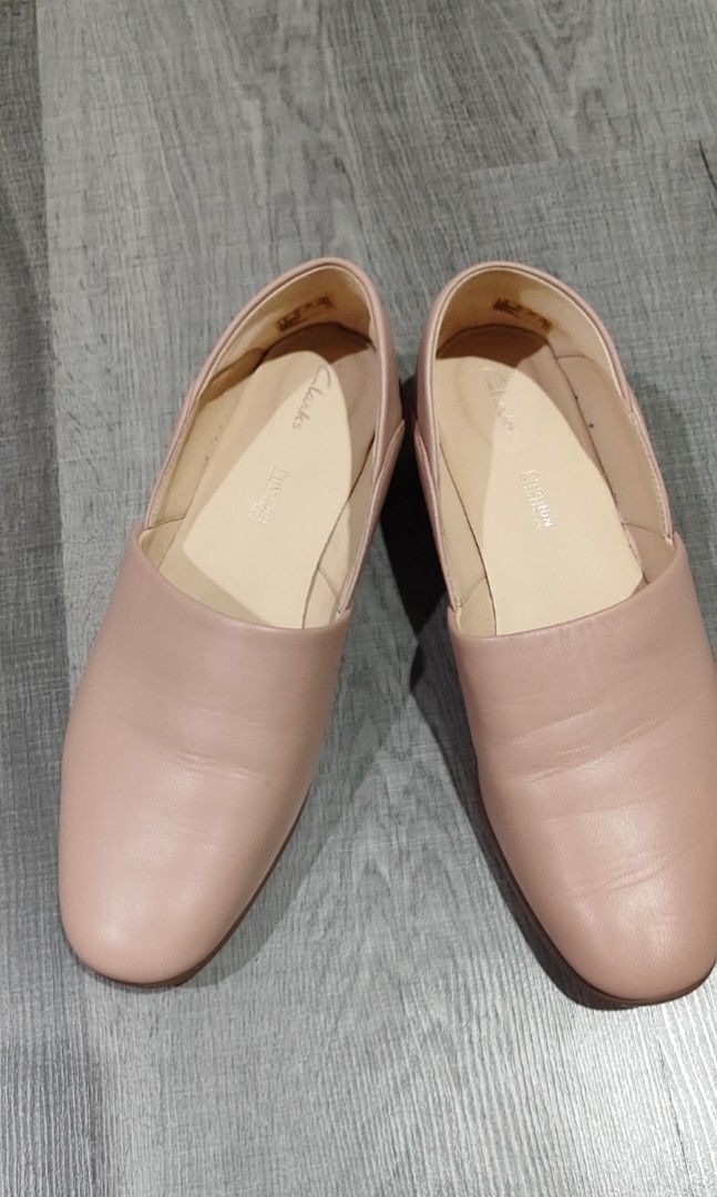 Women's clarks 2025 pure tone