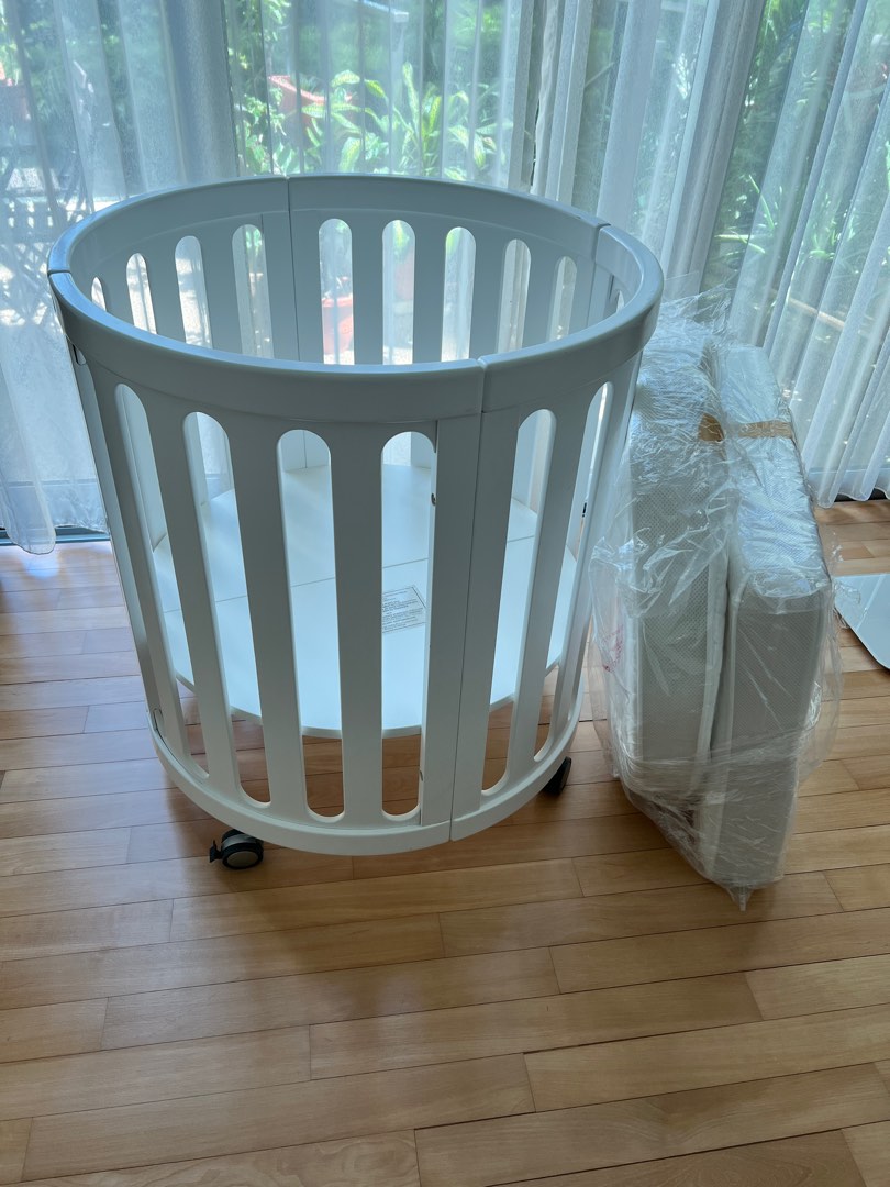 Cocoon Nest 4in1 Cot + Mattress Set, Babies & Kids, Baby Nursery