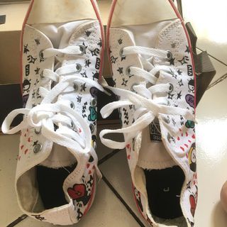 Converse BT21