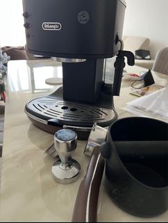 (Category: ) located in . Submitted by avidcollector2020 (Listing ID 1235787884, Image 1). Description: .