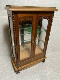 Display Cabinet for Collectibles (A)