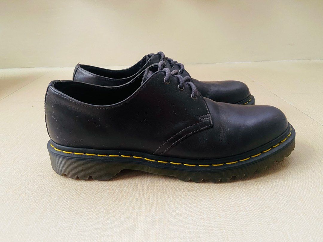 Dr martens hotsell aw005 black