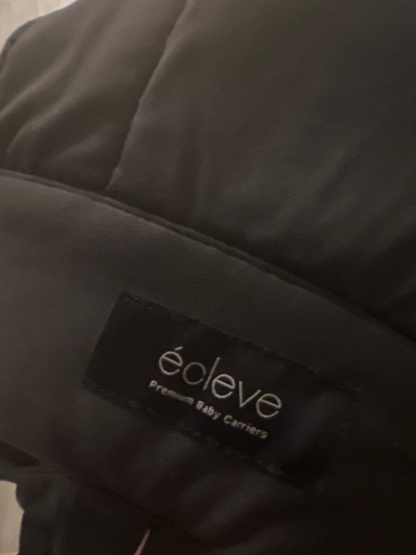 Ecleve sling plus carrier (Category: Carriers & Slings) located in Paranaque City. Submitted by marchesa (Listing ID 1235752571, Image 2). Description: Ecleve sling plus.