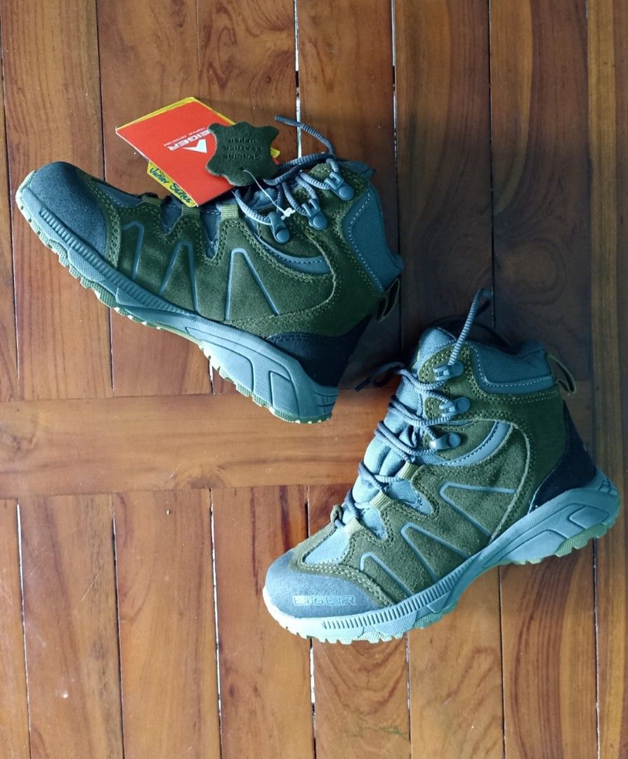 Eiger Ocelot kids, warna olive size 32, 33 on Carousell