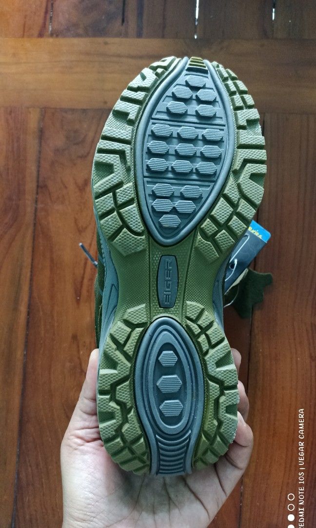 Eiger Ocelot kids, warna olive size 32, 33 on Carousell