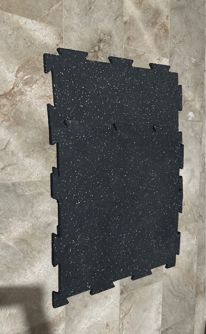 ENSAYO Floor Mat - 1 cm - High density (2 pcs) (Category: Exercise Mats) located in Pasig City. Submitted by ggrac (Listing ID 1235775155, Image 2). Description: Original price : P1,090 each / P2,180 total Color: black with speckles RFS: Decluttering .