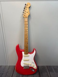 Fender Vintera Road Worn Guitar - Fiesta Red
