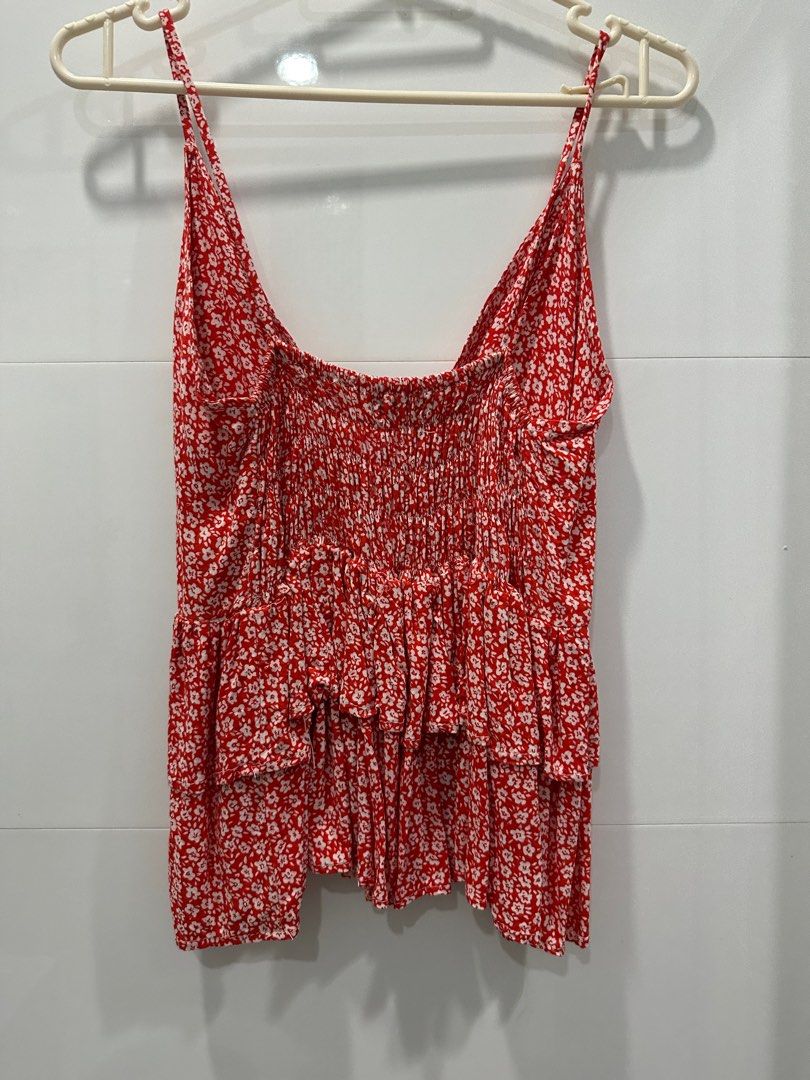 Floral Summer Blouse (Category: Sleeveless) located in Quezon City. Submitted by patbrandeditems (Listing ID 1235837138, Image 3). Description: Very sexy when worn Perfect for Summer.