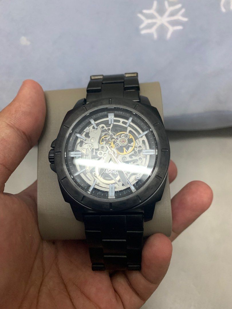 Bq2426 fossil store
