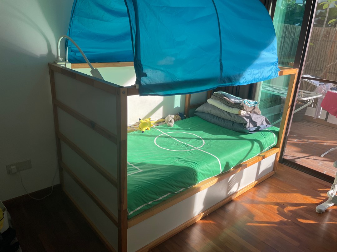 Free bed pick up week of Jun 18 only, Furniture & Home Living