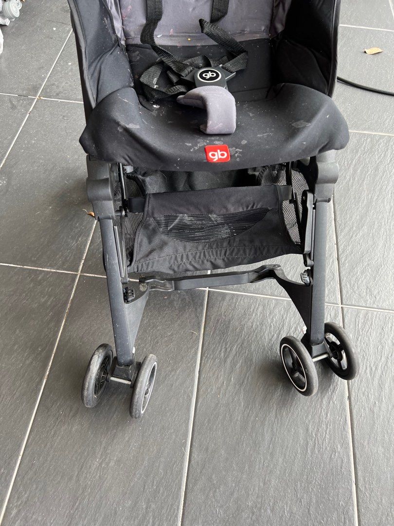 Gb pockit footrest broken top