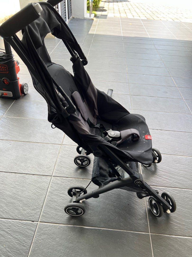 Gb pockit footrest broken top