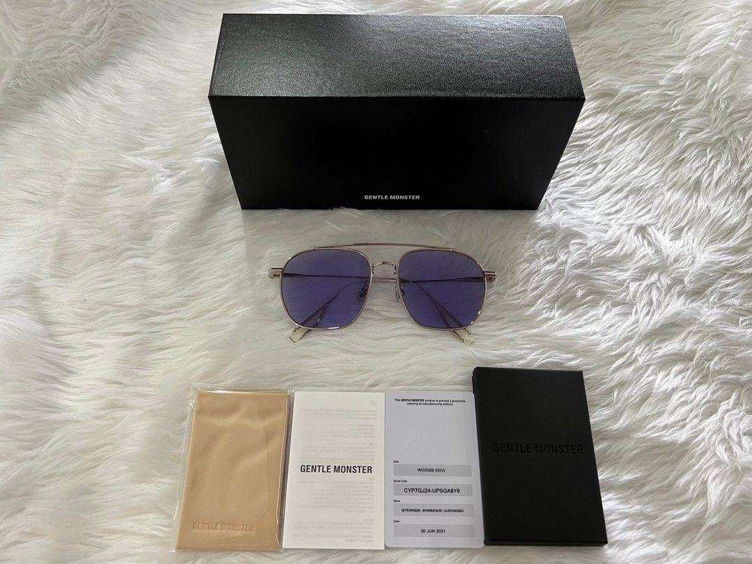 Gentle Monster Woogie-02(V) (Category: Sunglasses & Eyewear) located in Quezon City. Submitted by irispx (Listing ID 1235715866, Image 1). Description: GM Sunglasses (Unisex) Worn to fit only.
