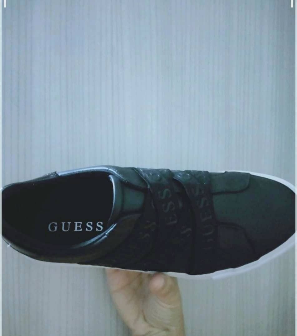 GUESS BLACK SNEAKERS Slip ons Authentic 100
