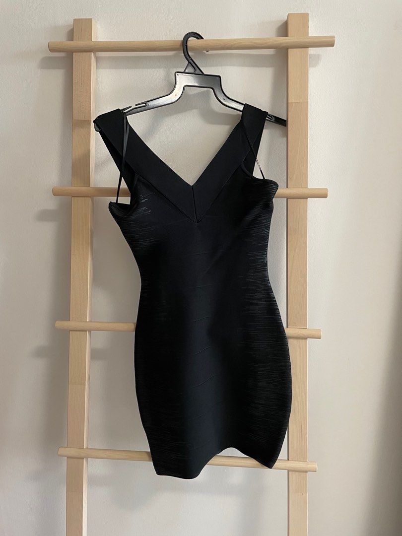 GUESS Bodycon Dress, Women's Fashion, Dresses & Sets, Dresses on Carousell