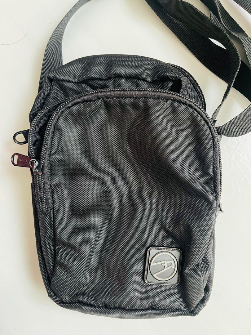 Hawk sling bag price outlet