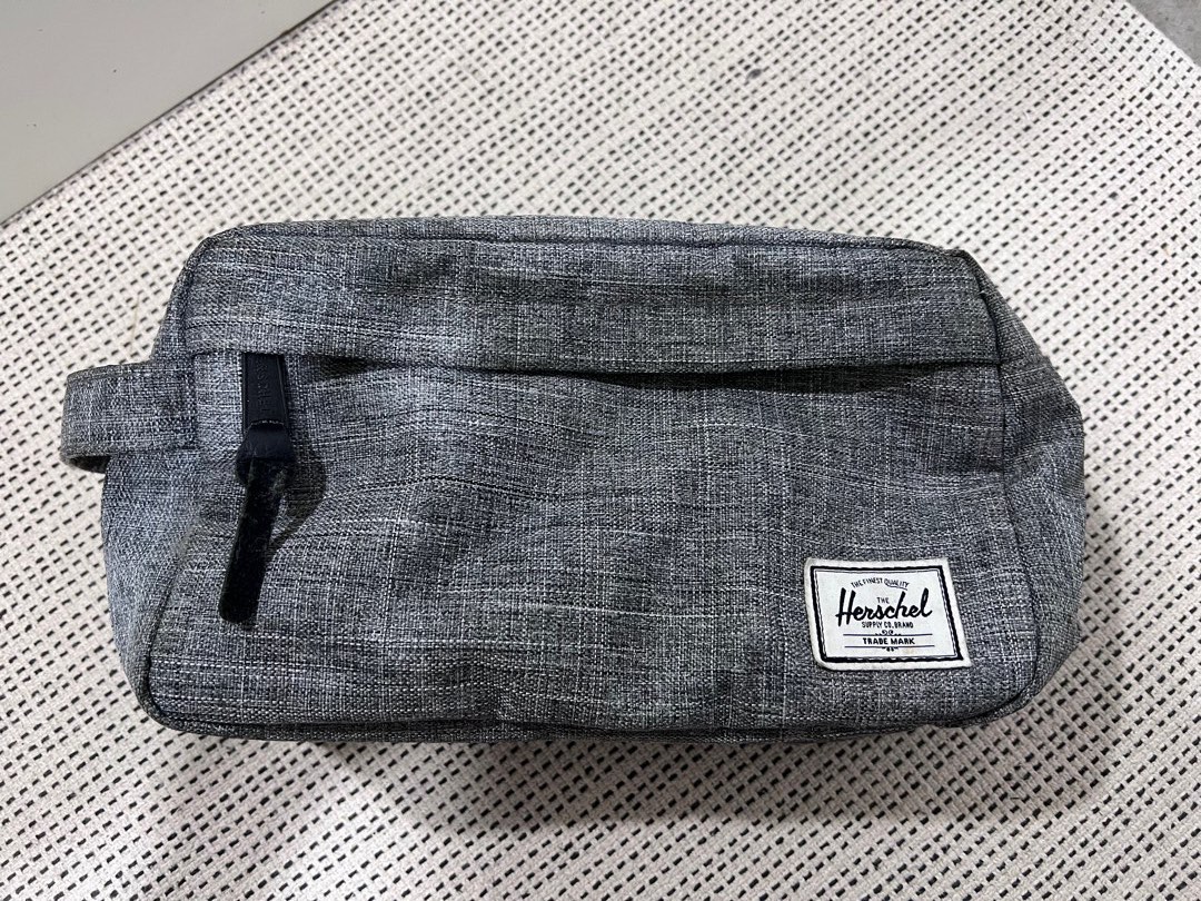 Herschel Pouch Bag, Men's Fashion, Bags, Belt bags, Clutches and