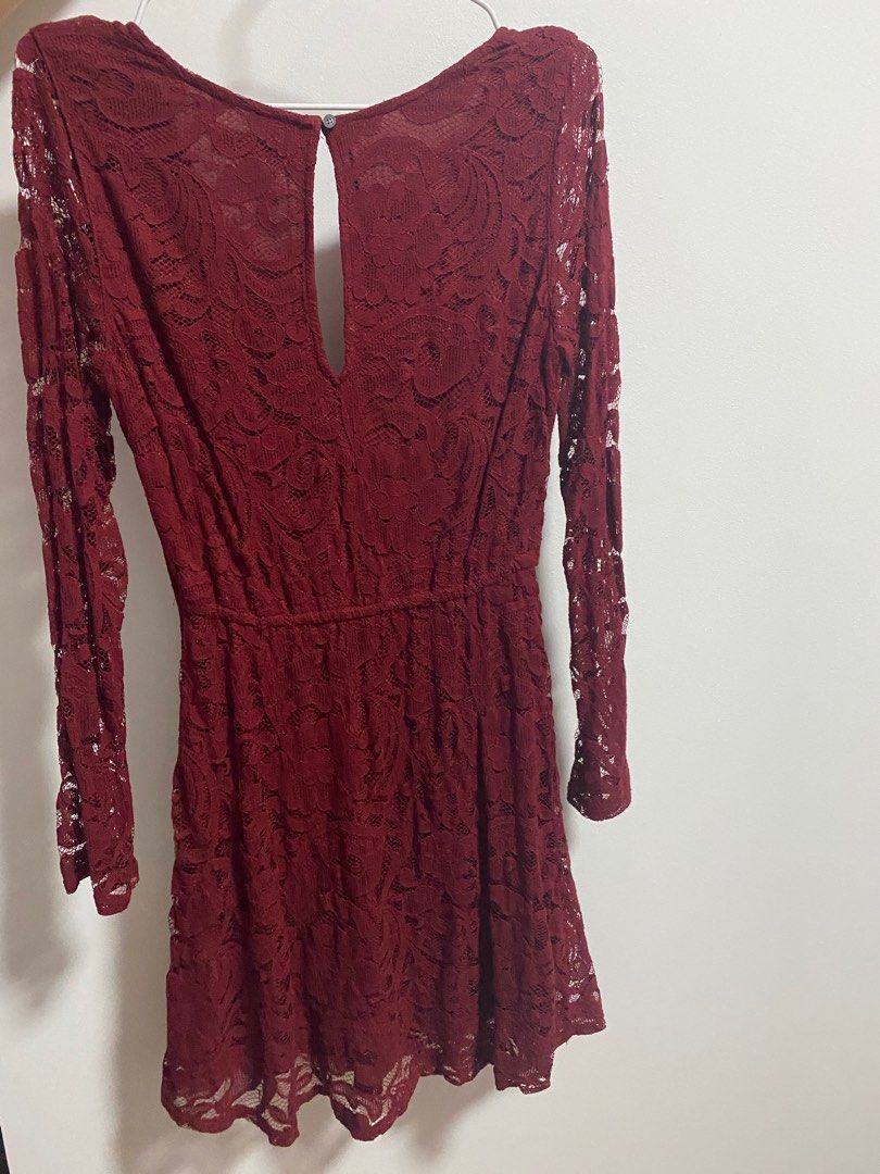 Hollister red shop lace dress