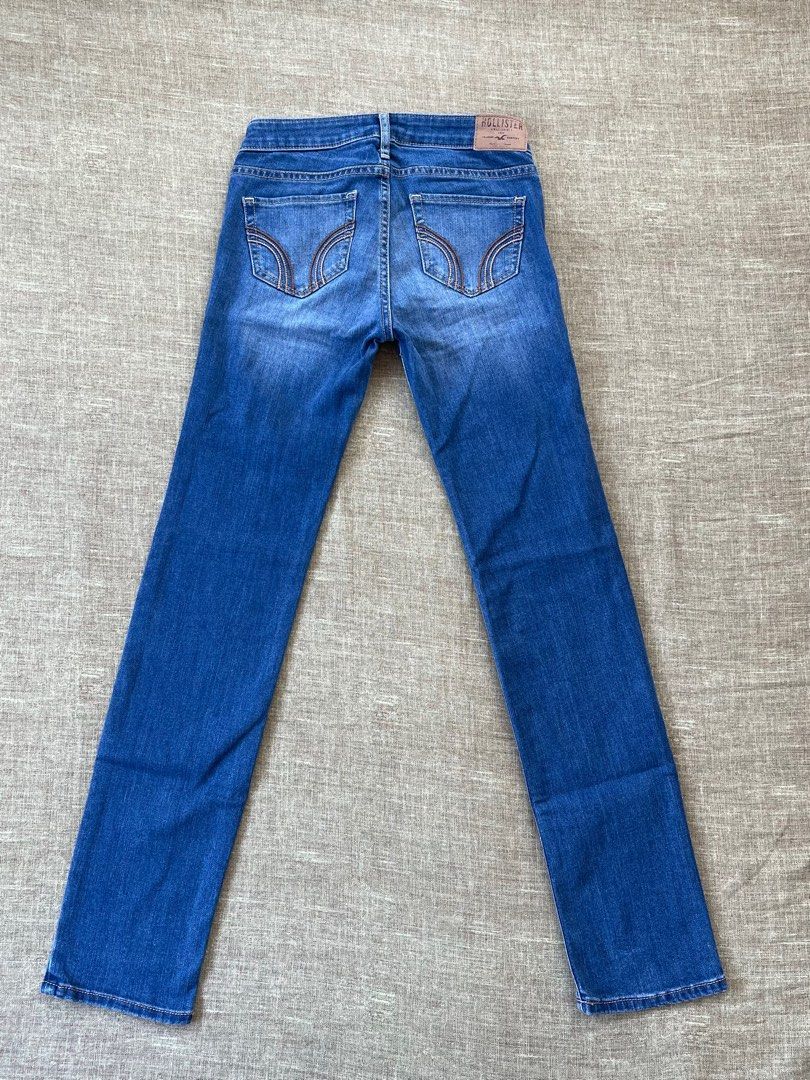 Hollister low waist pants (Category: Jeans) located in Dasmarinas. Submitted by k_decluttering (Listing ID 1235704491, Image 3). Description: Size 24 low waist. Negotiable message me Rfs: not my size .