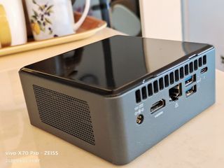 新品未使用・茶箱] intel NUC NUC11TNKi7 Core i 正規品取扱店 家電