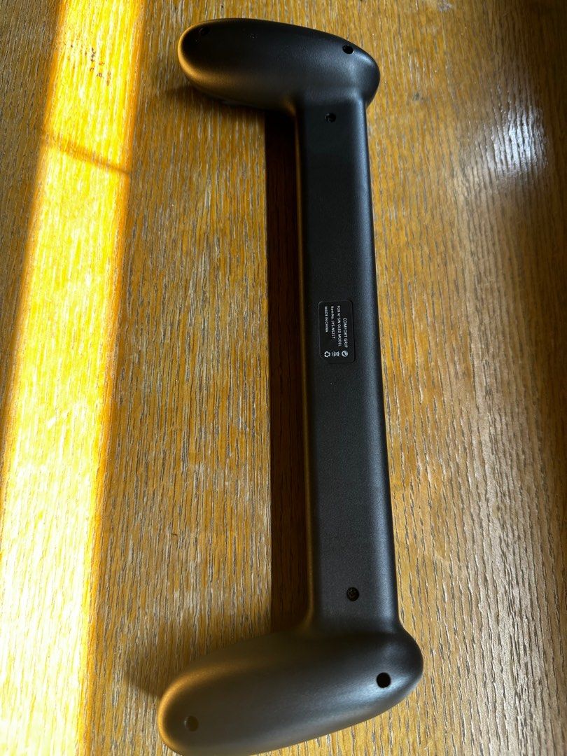 JYS grip for switch OLED/V1/V2 (Category: Controllers) located in Taguig. Submitted by nintendawgs (Listing ID 1235706180, Image 3). Description: Bundle price for both grips.