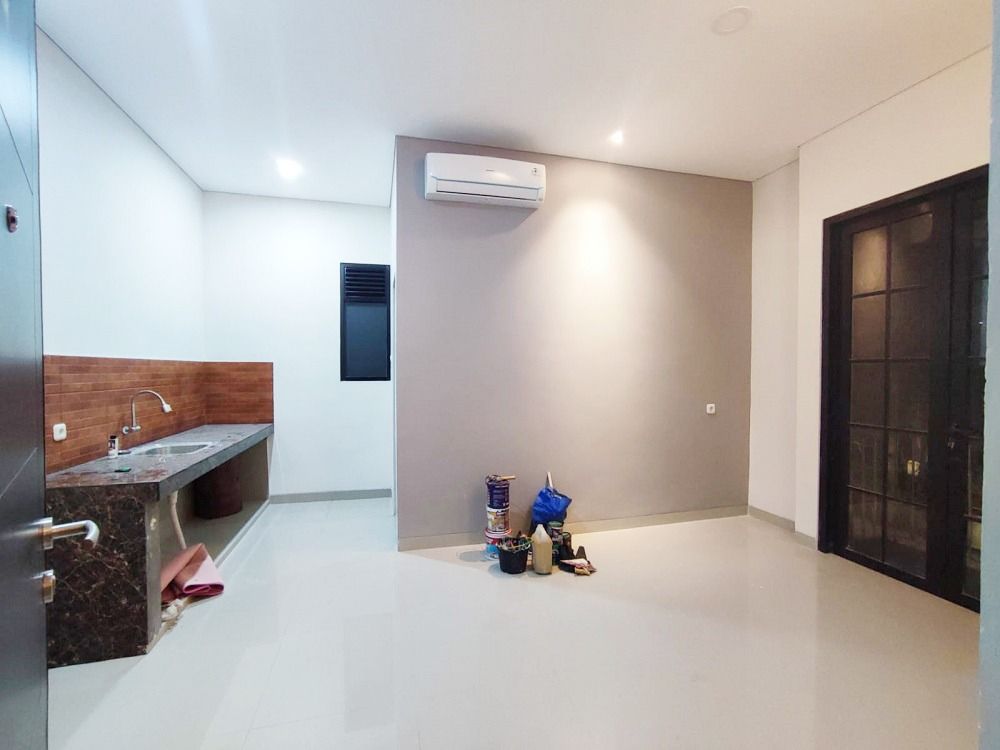 kost_baru_dekat_gedung_kpk_men_1685933421_d097d1ca_progressive
