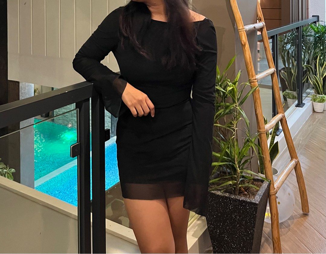 Long Sleeve Backless Short Dress (Category: Dresses) located in Paombong. Submitted by marielmika (Listing ID 1235765605, Image 1). Description: only used once! perfect party dress :) message for more photos .