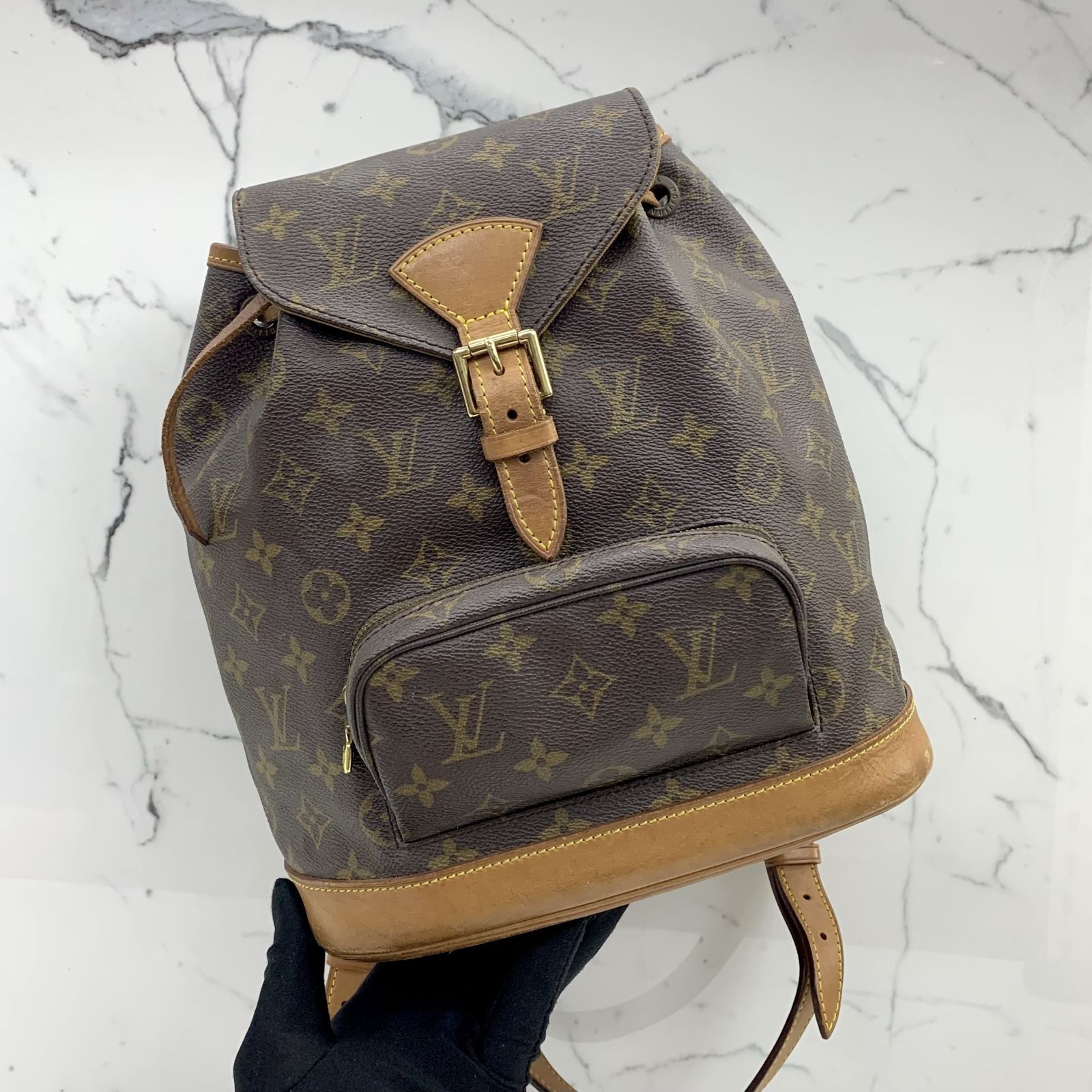 Authentic Louis Vuitton Montsouris MM Backpack, Luxury, Bags & Wallets on  Carousell