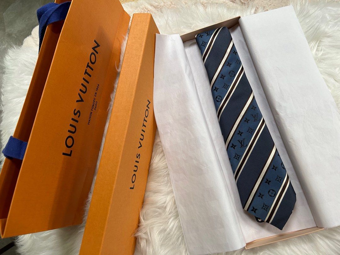 Louis Vuitton Tie Necktie Stripe Monogram 1712042 Men Fashion Used item  2525AK