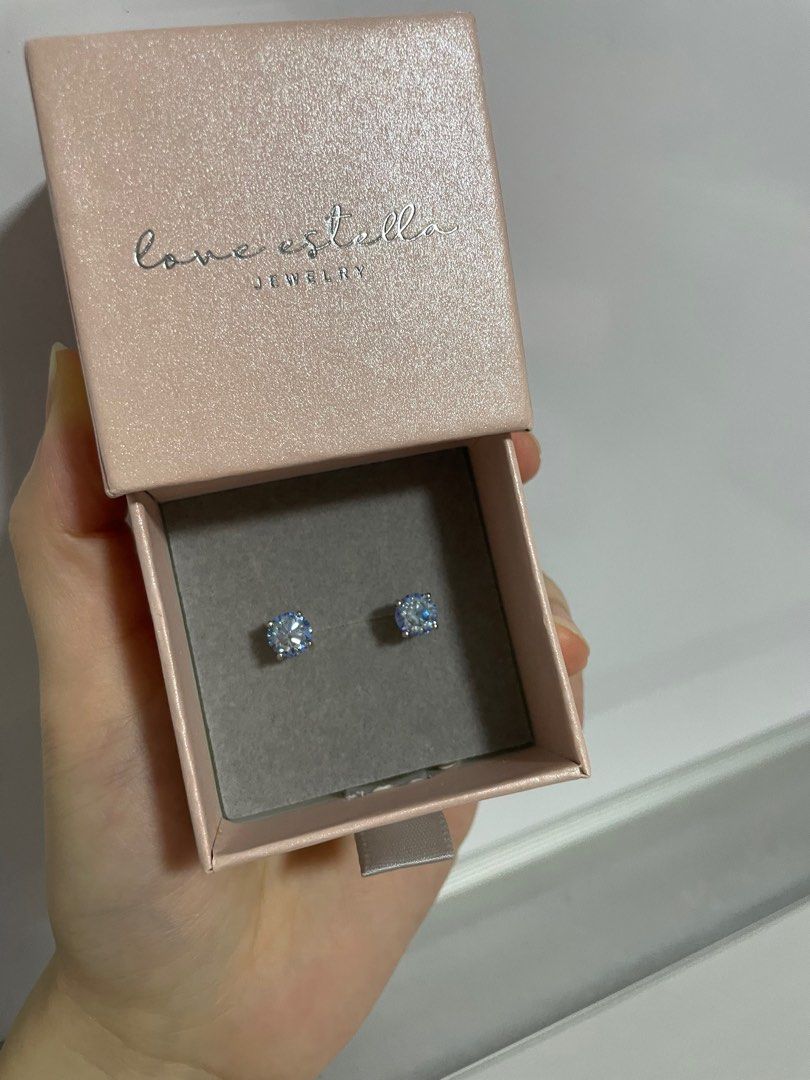 Love Estella Jewelry 1 carat icy blue Mossiante ear studs, Women's