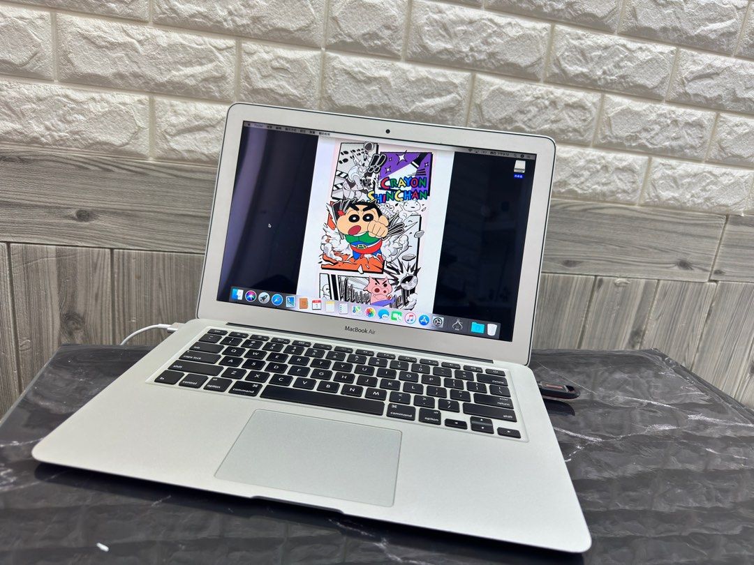 MacBook Air 2013年後期13寸i5 256GBSSD香港行靚機靚電池全原裝無任何