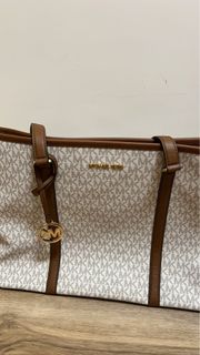 （分類：）位於 。 由 tohough 提交（商品編號 1235714131，圖片 1）。簡介： 。