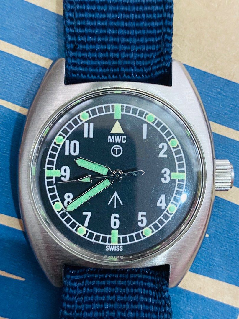 MWC Swiss Military 9442 91 Black dial Vintage watch Men s Manual
