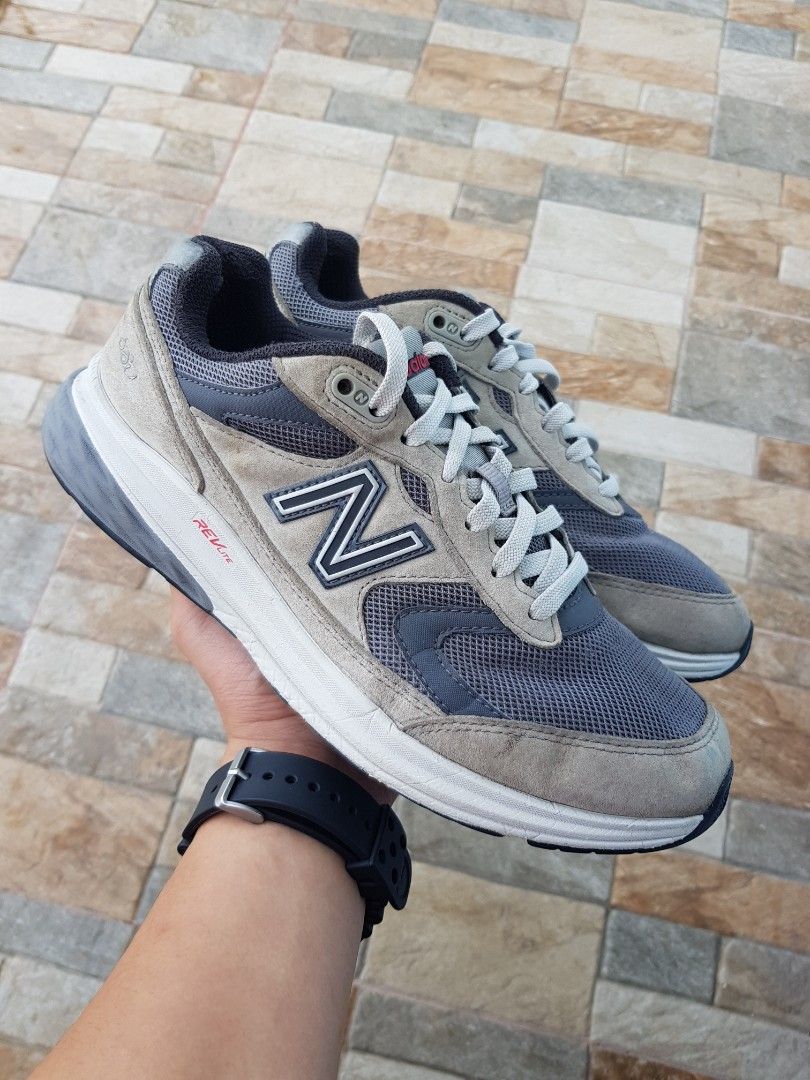 New balance top metallic 880