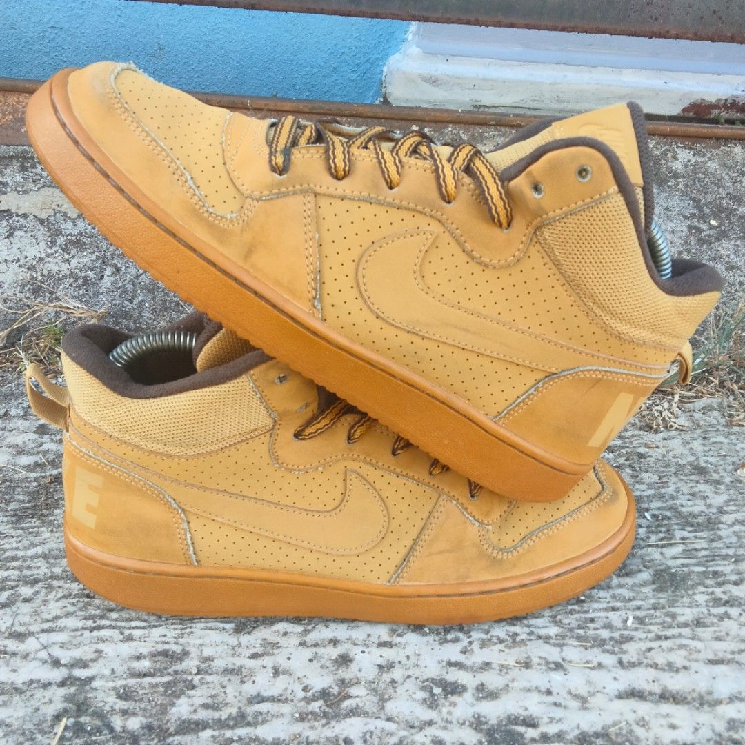 Nike court borough mid sneakers size 6 40