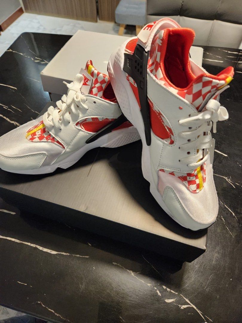 Nike air clearance huarache limited edition