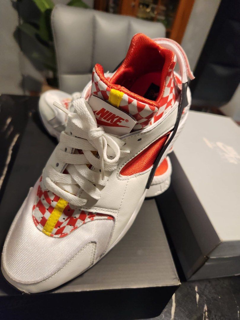 Nike huarache 3 limited edition hotsell