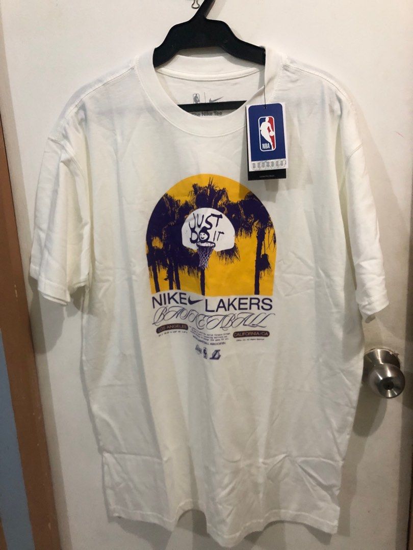 Los Angeles Lakers Jordan Courtside Max 90 Long Sleeve T-Shirt