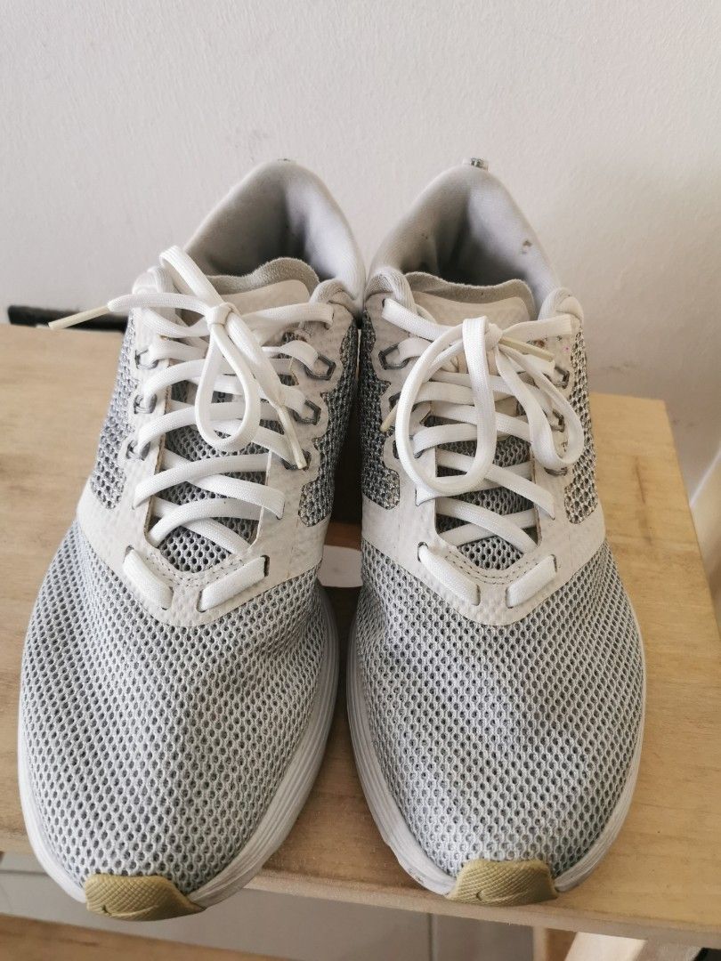 sepatu running nike zoom