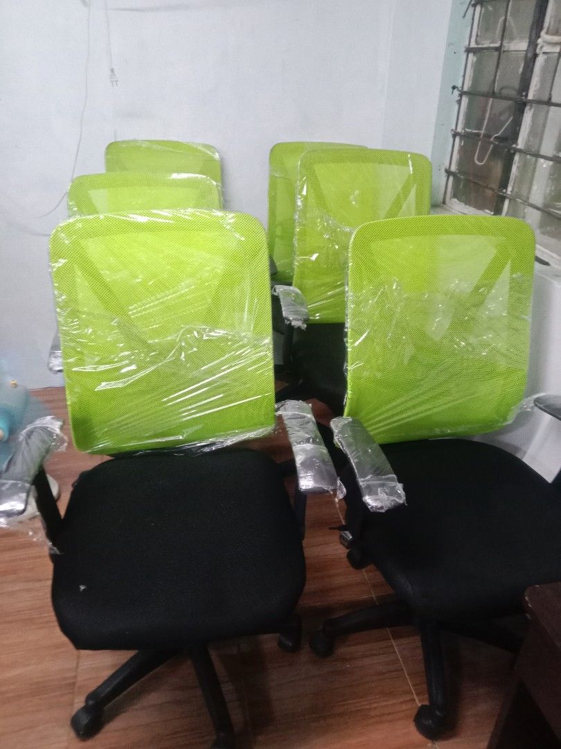 office chair legit hevy duty used secondhnd 990 ech on Carousell