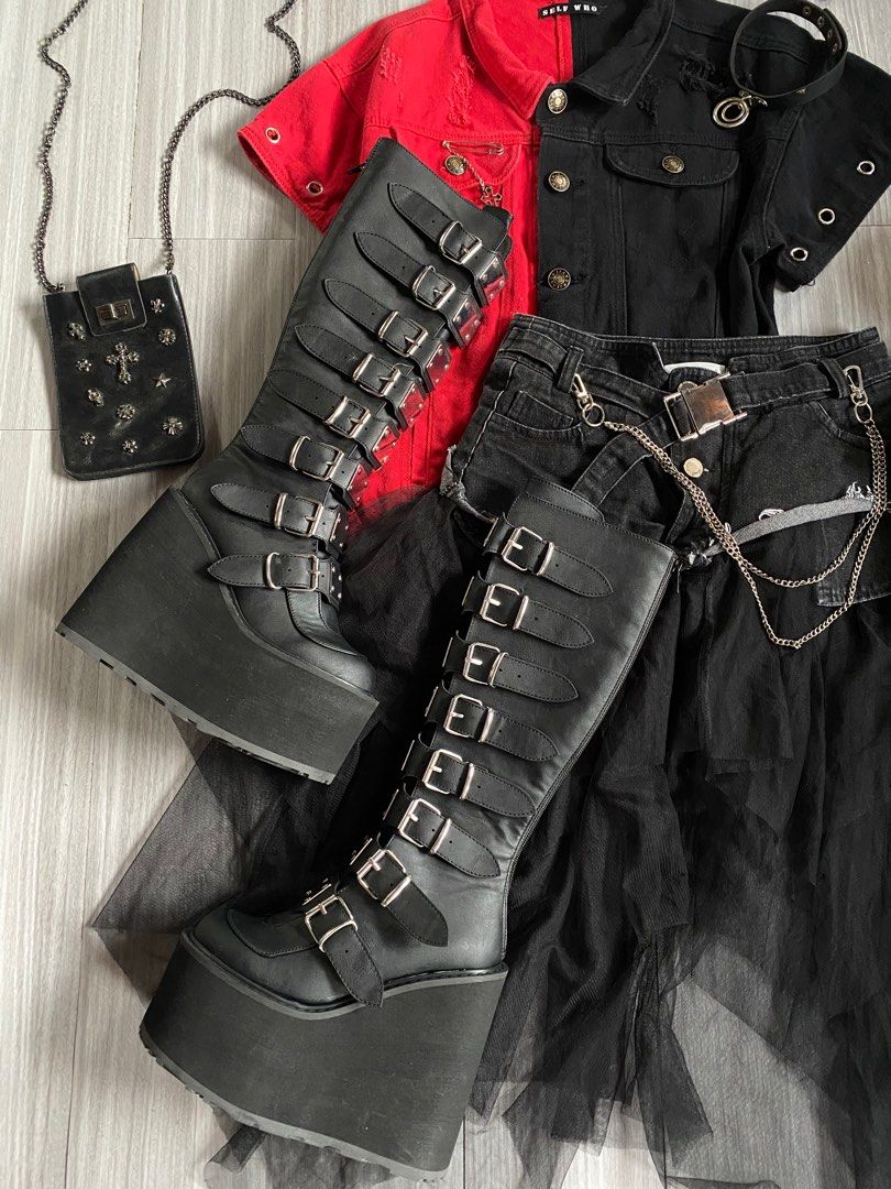 demonia swing 815 black