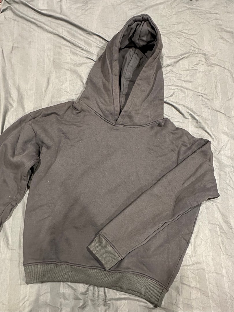 Plain grey boxy hoodie (S size), Men's Fashion, Tops & Sets, Hoodies on  Carousell