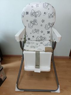 Preloved Lucky Baby High Chair white in colour