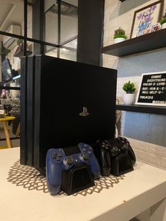 PS4 pro 1TB with BOX