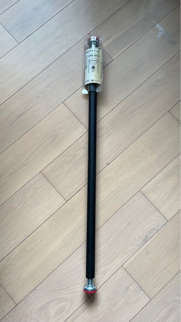 Pull up bar （分類：運動與健身 - 舉重和啞鈴）位於 Hong Kong。 由 hessyinhk 提交（商品編號 1235791066，圖片 1）。簡介： Pull up bar from decathlon. Brand new!。