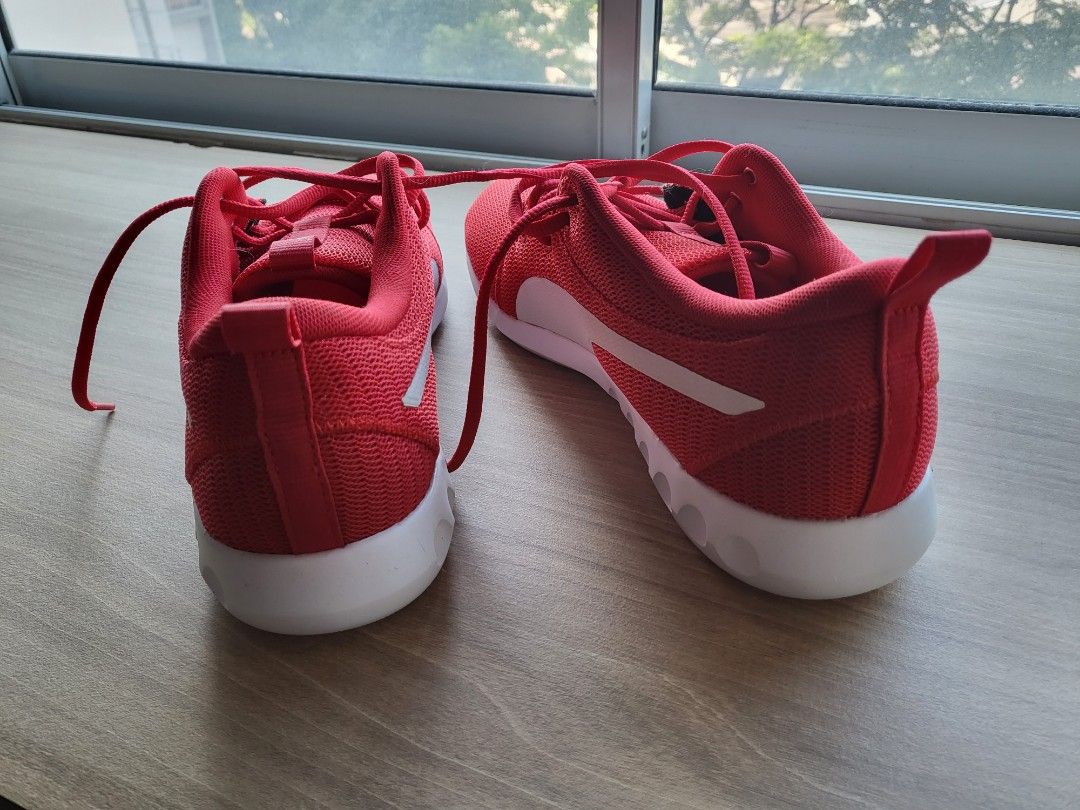 Puma red clearance sport shoes