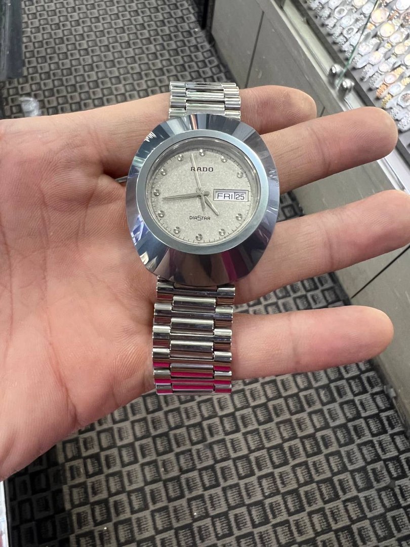 Rado r12408653 store