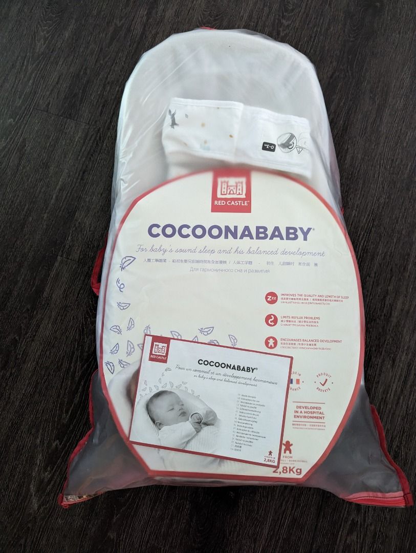Red Castle Cocoonababy® Nest with Fitted Sheet - Happy Fox